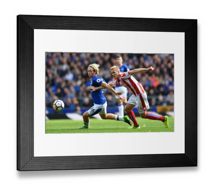 Framed Print : Everton vs Stoke City: A Battle for Supremacy at Goodison Park (Premier League 2017-18) Framed Print : Everton vs Stoke City: A Battle for Supremacy at Goodison Park (Premier League 2017-18)