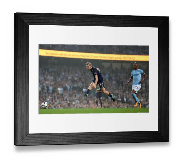Framed Print : Premier League - Manchester City v Everton - Etihad Stadium Framed Print : Premier League - Manchester City v Everton - Etihad Stadium