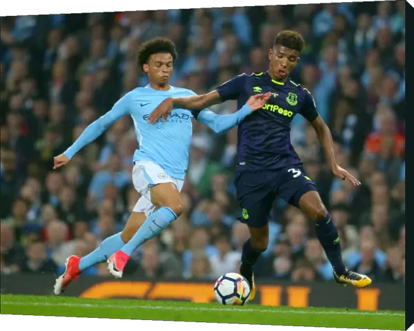 Manchester City vs. Everton: Intense Battle for the Ball between Leroy Sane and Mason Holgate (Premier League, 2017-18, Etihad Stadium)