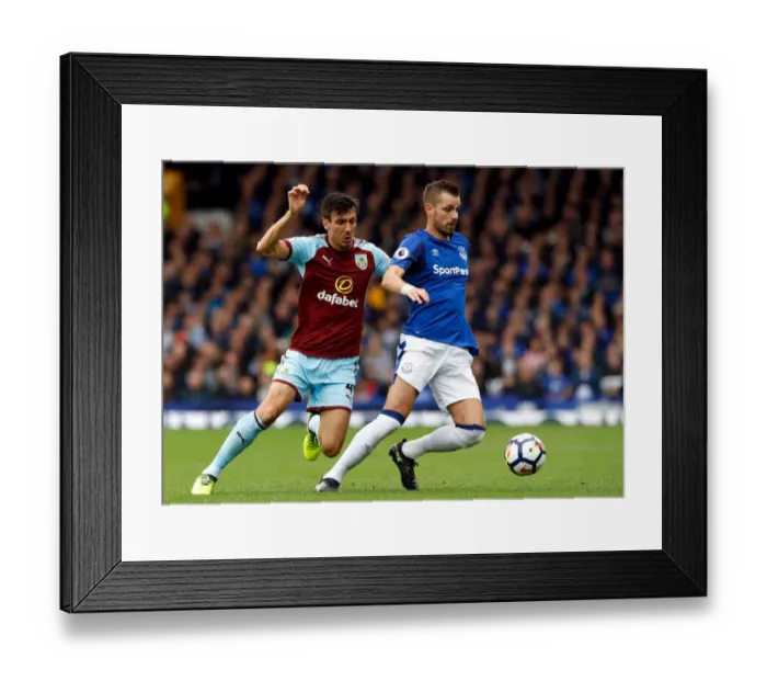 Framed Print : Premier League - Everton v Burnley - Goodison Park Framed Print : Premier League - Everton v Burnley - Goodison Park