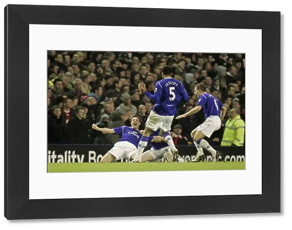 Dan Gosling's Thrilling FA Cup Goal for Everton Against Liverpool (4 / 2 / 09)