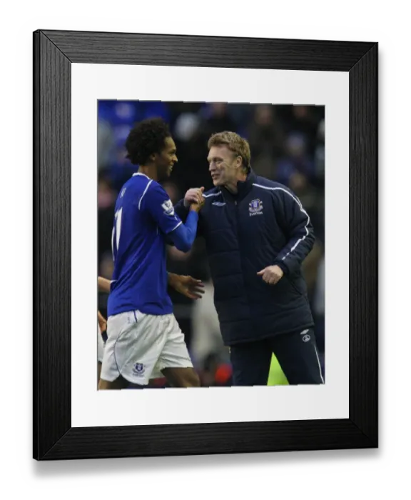 Framed Print : Everton's Triumph: Moyes and Jo's Jubilant Moment after Beating Bolton Wanderers (08 / 09) Framed Print : Everton's Triumph: Moyes and Jo's Jubilant Moment after Beating Bolton Wanderers (08 / 09)