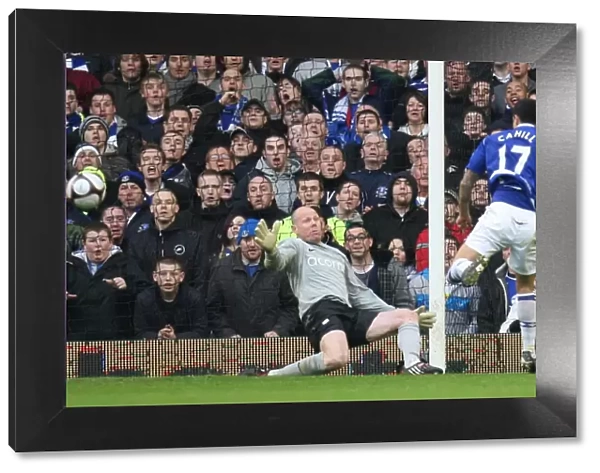 Tim Cahill Scores the Third Goal: Everton's FA Cup Fifth Round Victory over Aston Villa (08 / 09), Goodison Park, 15 / 2 / 09
