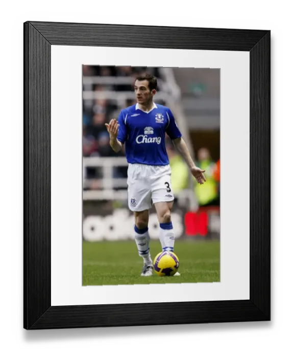 Framed Print : Leighton Baines in Action: Everton Football Club, 08 / 09 Season Framed Print : Leighton Baines in Action: Everton Football Club, 08 / 09 Season