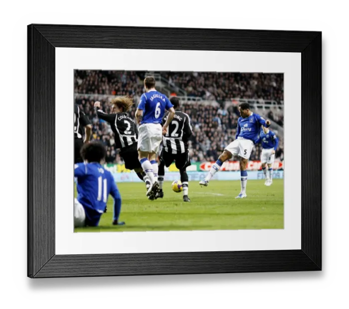 Framed Print : Lescott's Strike at St. James Park: Everton vs. Newcastle United (08 / 09) Framed Print : Lescott's Strike at St. James Park: Everton vs. Newcastle United (08 / 09)