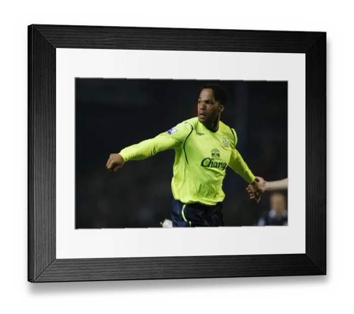 Framed Print : Joleon Lescott in Action: Everton vs. Blackburn Rovers, Barclays Premier League, 2009 Framed Print : Joleon Lescott in Action: Everton vs. Blackburn Rovers, Barclays Premier League, 2009