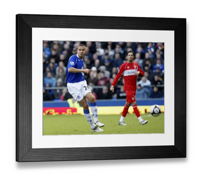 Framed Print : FA Cup Quarterfinal Showdown: Jack Rodwell's Battle at Goodison Park - Everton vs Middlesbrough (08 / 09)