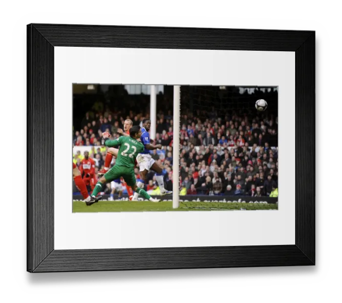 Framed Print : Everton's FA Cup Victory: Louis Saha Scores the Decisive Goal against Middlesbrough (March 8, 2009) Framed Print : Everton's FA Cup Victory: Louis Saha Scores the Decisive Goal against Middlesbrough (March 8, 2009)