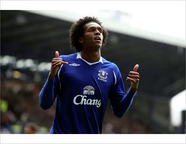 Everton's Jo Celebrates First Goal Against Stoke City in Barclays Premier League at Goodison Park (14 / 3 / 09)