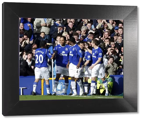 Everton's Joleon Lescott Scores Second Goal vs. Stoke City (14 / 3 / 09)