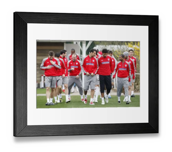 Framed Print : Everton FC Training at London Colney, March 2009