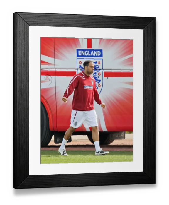 Framed Print : Joleon Lescott at England Training: Everton Star in Action Framed Print : Joleon Lescott at England Training: Everton Star in Action