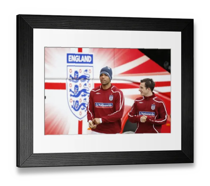 Framed Print : Everton Duo Joleon Lescott and Phil Jagielka Train with England Squad at London Colney (March 2009) Framed Print : Everton Duo Joleon Lescott and Phil Jagielka Train with England Squad at London Colney (March 2009)