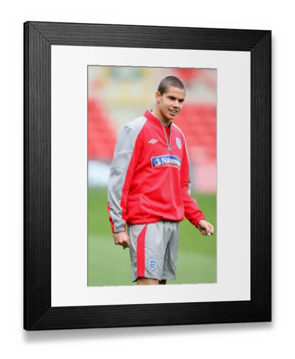 Framed Print : Football - England Under 21 Training - The City Ground