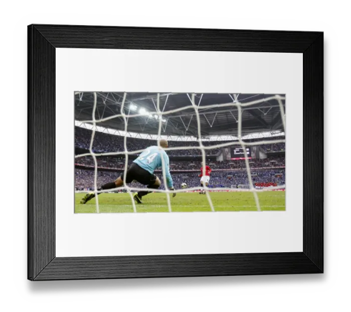 Framed Print : Everton's Tim Howard's Dramatic Penalty Save vs Manchester United in FA Cup Semi-Final Shootout at Wembley Stadium (April 19, 2009) Framed Print : Everton's Tim Howard's Dramatic Penalty Save vs Manchester United in FA Cup Semi-Final Shootout at Wembley Stadium (April 19, 2009)