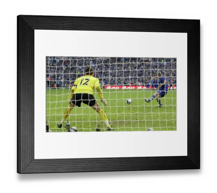 Framed Print : Everton's Phil Jagielka Scores the FA Cup Semi-Final Winning Penalty Against Manchester United at Wembley Stadium (April 19, 2009) Framed Print : Everton's Phil Jagielka Scores the FA Cup Semi-Final Winning Penalty Against Manchester United at Wembley Stadium (April 19, 2009)