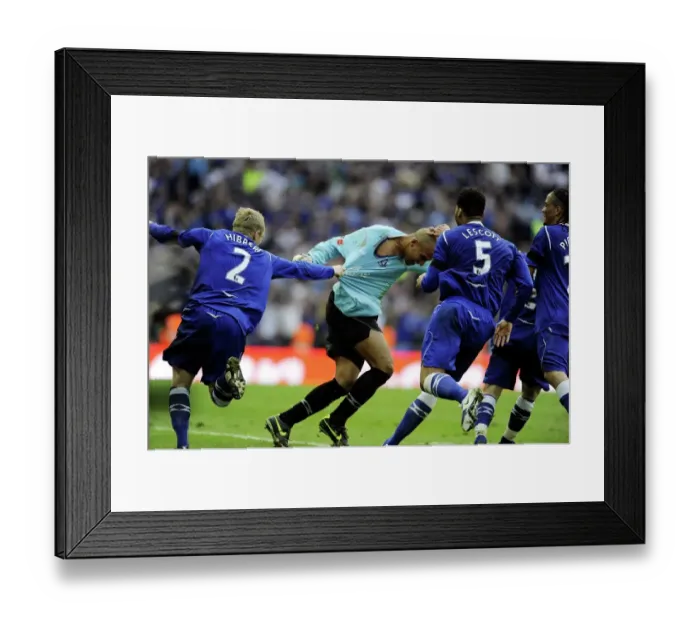 Framed Print : Everton's Glory: FA Cup Semi-Final Victory over Manchester United at Wembley Stadium (2009) Framed Print : Everton's Glory: FA Cup Semi-Final Victory over Manchester United at Wembley Stadium (2009)