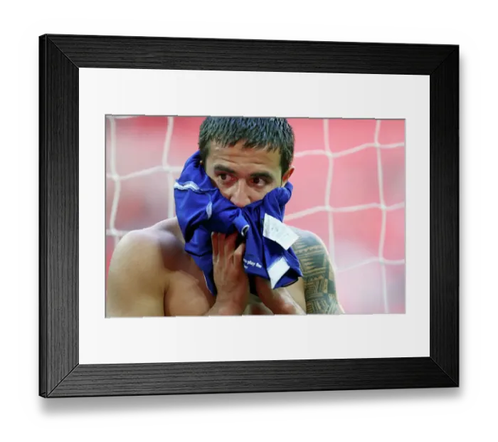 Framed Print : Tim Cahill's Emotional Reaction: Everton's FA Cup Semi-Final Victory over Manchester United (2009) Framed Print : Tim Cahill's Emotional Reaction: Everton's FA Cup Semi-Final Victory over Manchester United (2009)