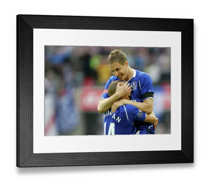 Framed Print : Everton's Jagielka Scores Winning Penalty against Manchester United in FA Cup Semi-Final at Wembley