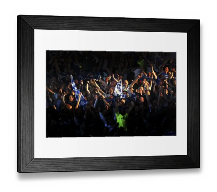 Framed Print : Everton's Triumph over Manchester United in the FA Cup Semi-Final at Wembley Stadium (2009) Framed Print : Everton's Triumph over Manchester United in the FA Cup Semi-Final at Wembley Stadium (2009)