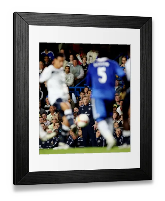 Framed Print : David Moyes and Everton Face Off Against Chelsea in Barclays Premier League Showdown at Stamford Bridge (April 2009) Framed Print : David Moyes and Everton Face Off Against Chelsea in Barclays Premier League Showdown at Stamford Bridge (April 2009)