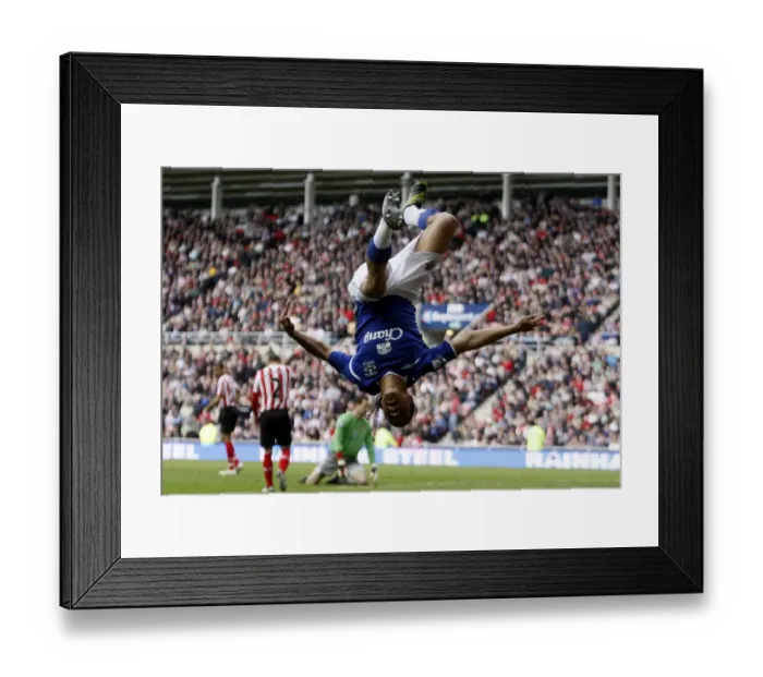 Framed Print : Steven Pienaar's Thrilling Goal Celebration: Everton's First Win at Sunderland in 08 / 09 Premier League Framed Print : Steven Pienaar's Thrilling Goal Celebration: Everton's First Win at Sunderland in 08 / 09 Premier League