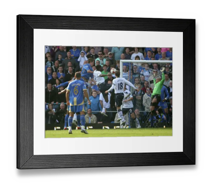 Framed Print : Football - Portsmouth v Everton Barclays Premier League Framed Print : Football - Portsmouth v Everton Barclays Premier League
