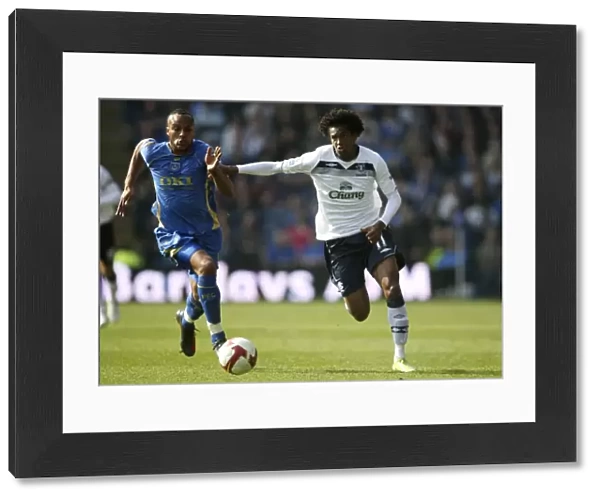Kaboul vs Jo: Everton vs Portsmouth Clash in the Barclays Premier League (08 / 09)