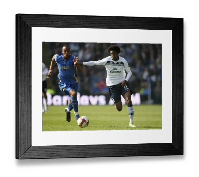 Framed Print : Kaboul vs Jo: Everton vs Portsmouth Clash in the Barclays Premier League (08 / 09) Framed Print : Kaboul vs Jo: Everton vs Portsmouth Clash in the Barclays Premier League (08 / 09)