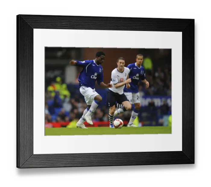 Framed Print : Football - Everton v Tottenham Hotspur Barclays Premier Framed Print : Football - Everton v Tottenham Hotspur Barclays Premier
