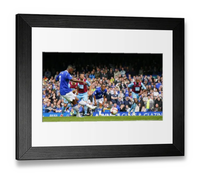 Framed Print : Louis Saha's Dramatic Penalty: Everton's Victory Over West Ham United, May 2009 Framed Print : Louis Saha's Dramatic Penalty: Everton's Victory Over West Ham United, May 2009