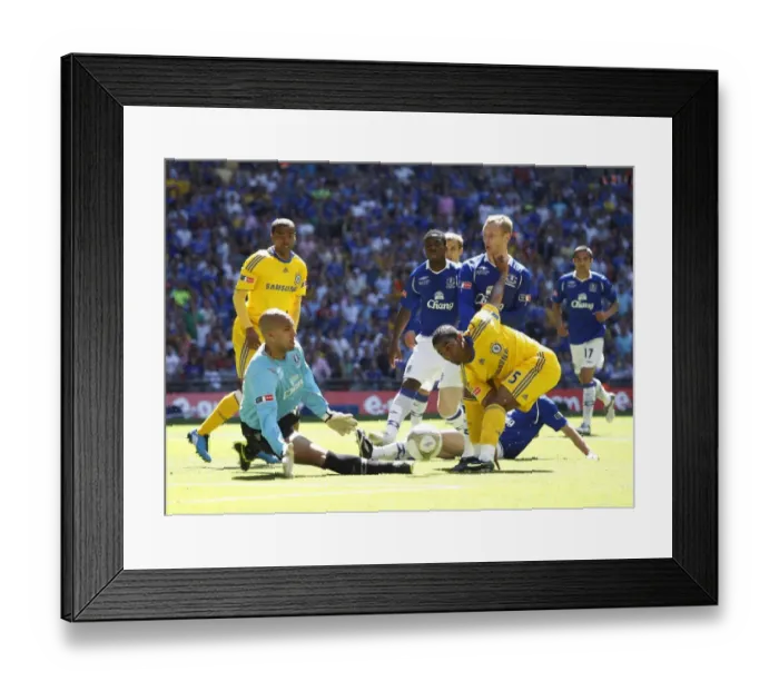 Framed Print : Football - Chelsea v Everton FA Cup Final - Wembley Stadium - 30  /  5  /  09