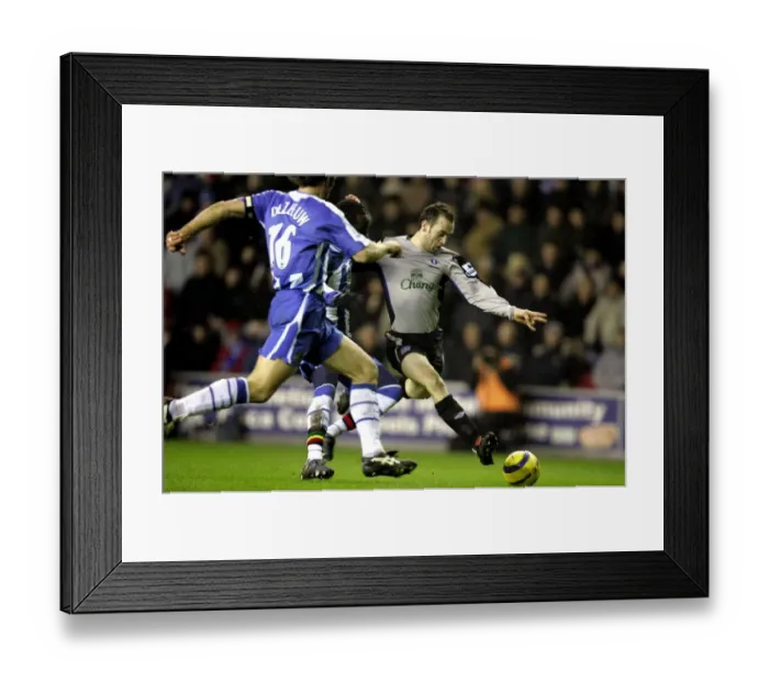 Framed Print : McFadden's Moment of Glory: Thrilling Goal Attempt at Everton Football Club Framed Print : McFadden's Moment of Glory: Thrilling Goal Attempt at Everton Football Club