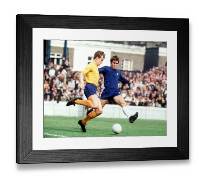 Framed Print : Joe Royle in action against Chelsea Framed Print : Joe Royle in action against Chelsea