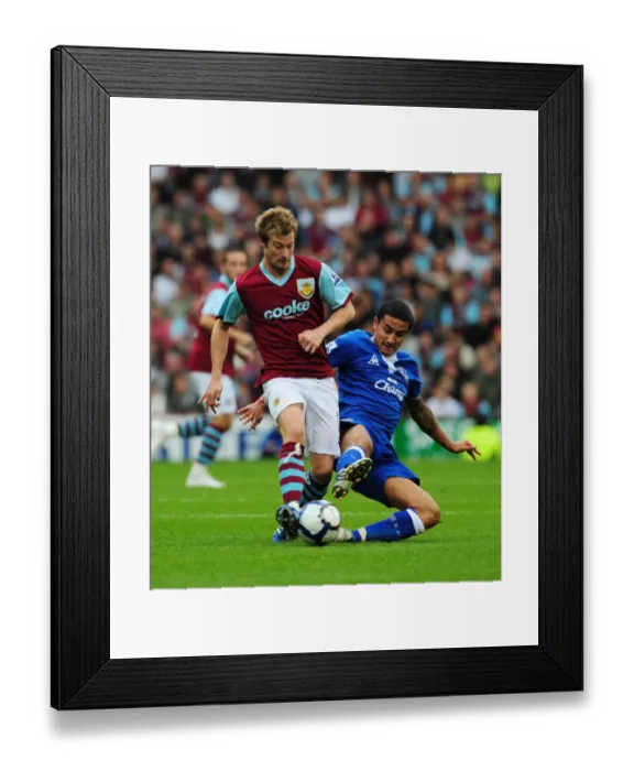 Framed Print : Soccer - Barclays Premier League - Burnley v Everton - Turf Moor Framed Print : Soccer - Barclays Premier League - Burnley v Everton - Turf Moor