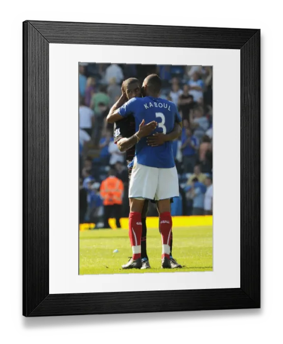 Framed Print : Clash of Champions: Distin vs Kaboul - Everton vs Portsmouth, Barclays Premier League Framed Print : Clash of Champions: Distin vs Kaboul - Everton vs Portsmouth, Barclays Premier League