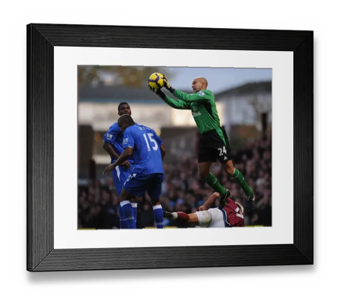 Framed Print : Tim Howard's Leap: Everton vs. West Ham United - Barclays Premier League, Upton Park Framed Print : Tim Howard's Leap: Everton vs. West Ham United - Barclays Premier League, Upton Park