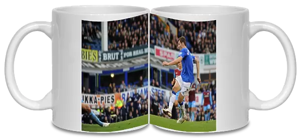 Soccer - Barclays Premier League - Everton v Aston Villa - Goodison Park