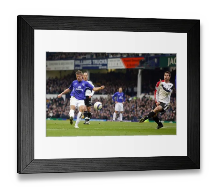 Framed Print : James Beattie Scores Everton's Second Goal Framed Print : James Beattie Scores Everton's Second Goal