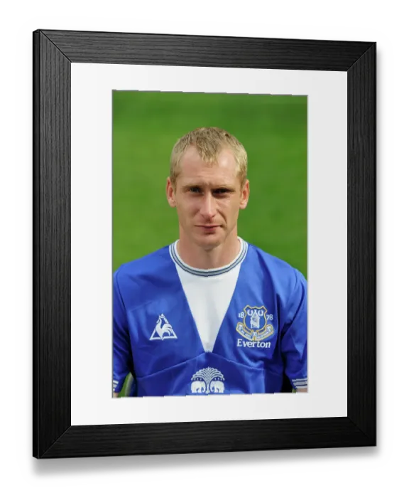 Framed Print : Everton FC: 2009-10 Team Photo - Tony Hibbert's Photo Call Framed Print : Everton FC: 2009-10 Team Photo - Tony Hibbert's Photo Call