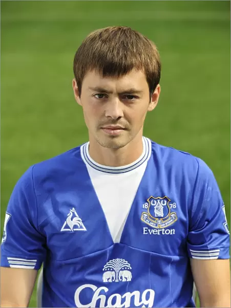 Everton FC 2009-10 Team Photo: Diniyar Bilyaletdinov
