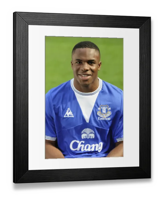 Framed Print : Everton FC 2009-10 Team Photo: Victor Anichebe Framed Print : Everton FC 2009-10 Team Photo: Victor Anichebe