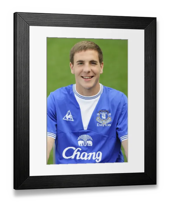 Framed Print : Everton FC 2009-10 Team Photo: Dan Gosling Framed Print : Everton FC 2009-10 Team Photo: Dan Gosling