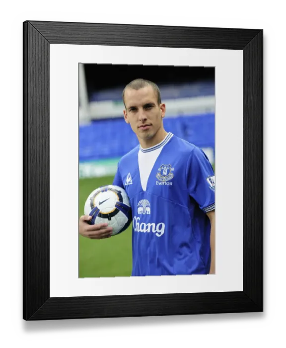 Framed Print : Leon Osman Framed Print : Leon Osman