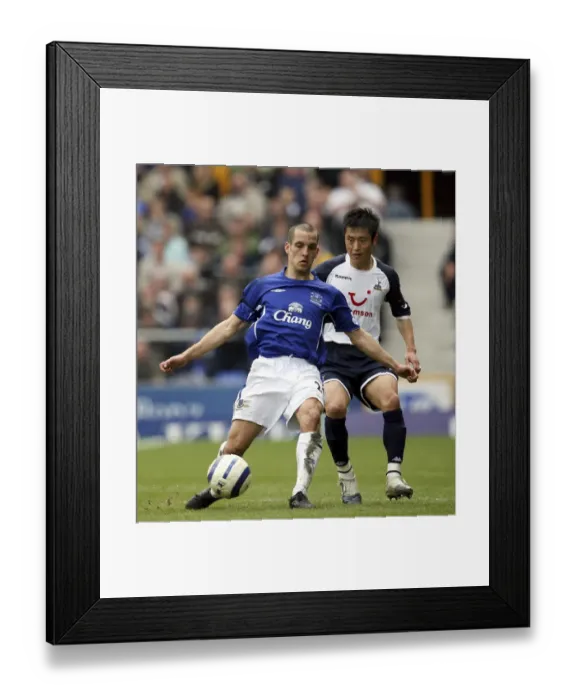 Framed Print : Leon Osman