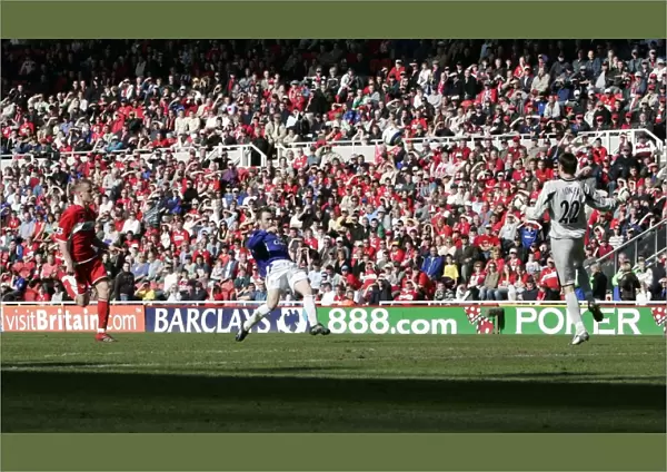 McFadden's Debut Goal: Everton's Triumph over Middlesbrough in the 05 / 06 FA Barclays Premiership
