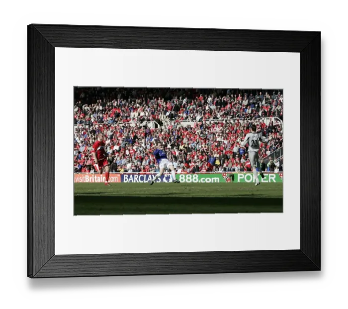 Framed Print : McFadden's Debut Goal: Everton's Triumph over Middlesbrough in the 05 / 06 FA Barclays Premiership Framed Print : McFadden's Debut Goal: Everton's Triumph over Middlesbrough in the 05 / 06 FA Barclays Premiership