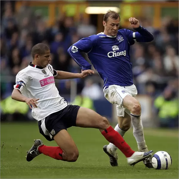 Ferguson vs Davies: A Intense Clash at Goodison Park - Everton vs West Bromwich Albion, FA Barclays Premiership, 2006