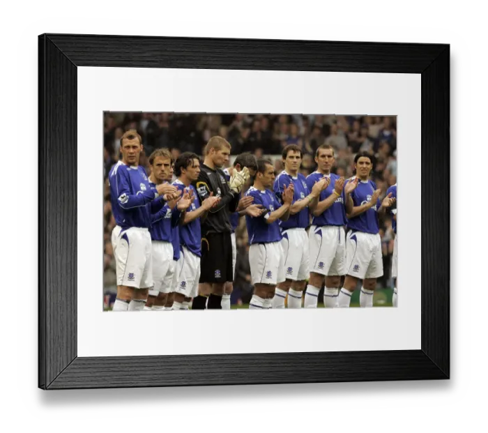 Framed Print : Everton. Football - Everton v West Bromwich Albion FA Barclays Premiership