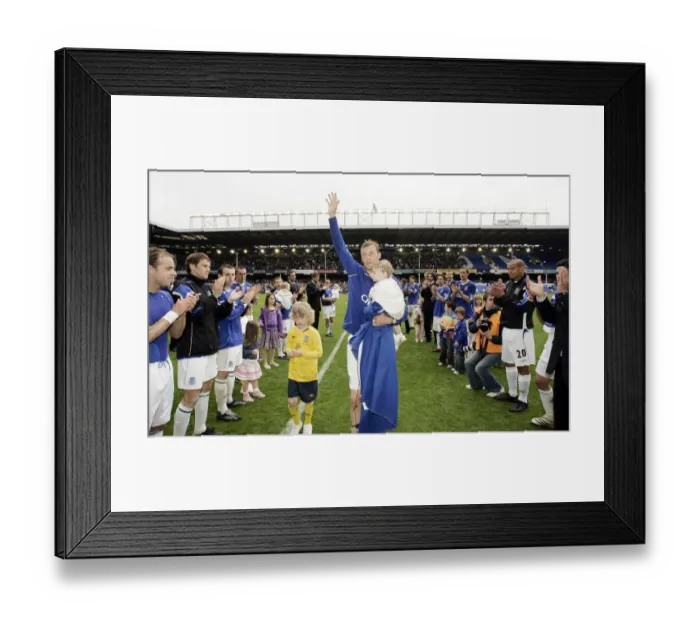 Framed Print : Football - Everton v West Bromwich Albion FA Barclays Premiership Framed Print : Football - Everton v West Bromwich Albion FA Barclays Premiership